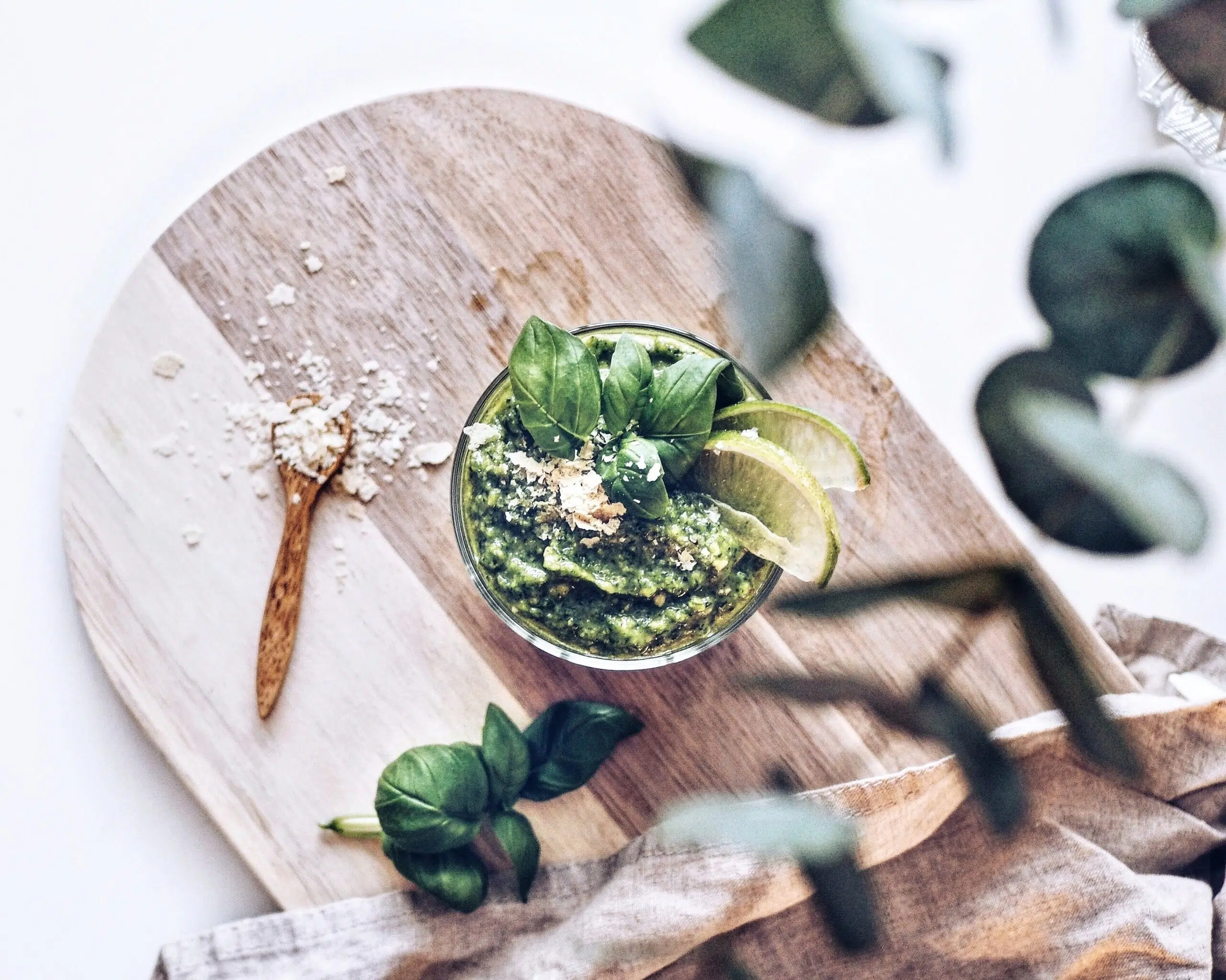 Kodune pesto toitainepärmi helvestega - Puhdas+ retsept
